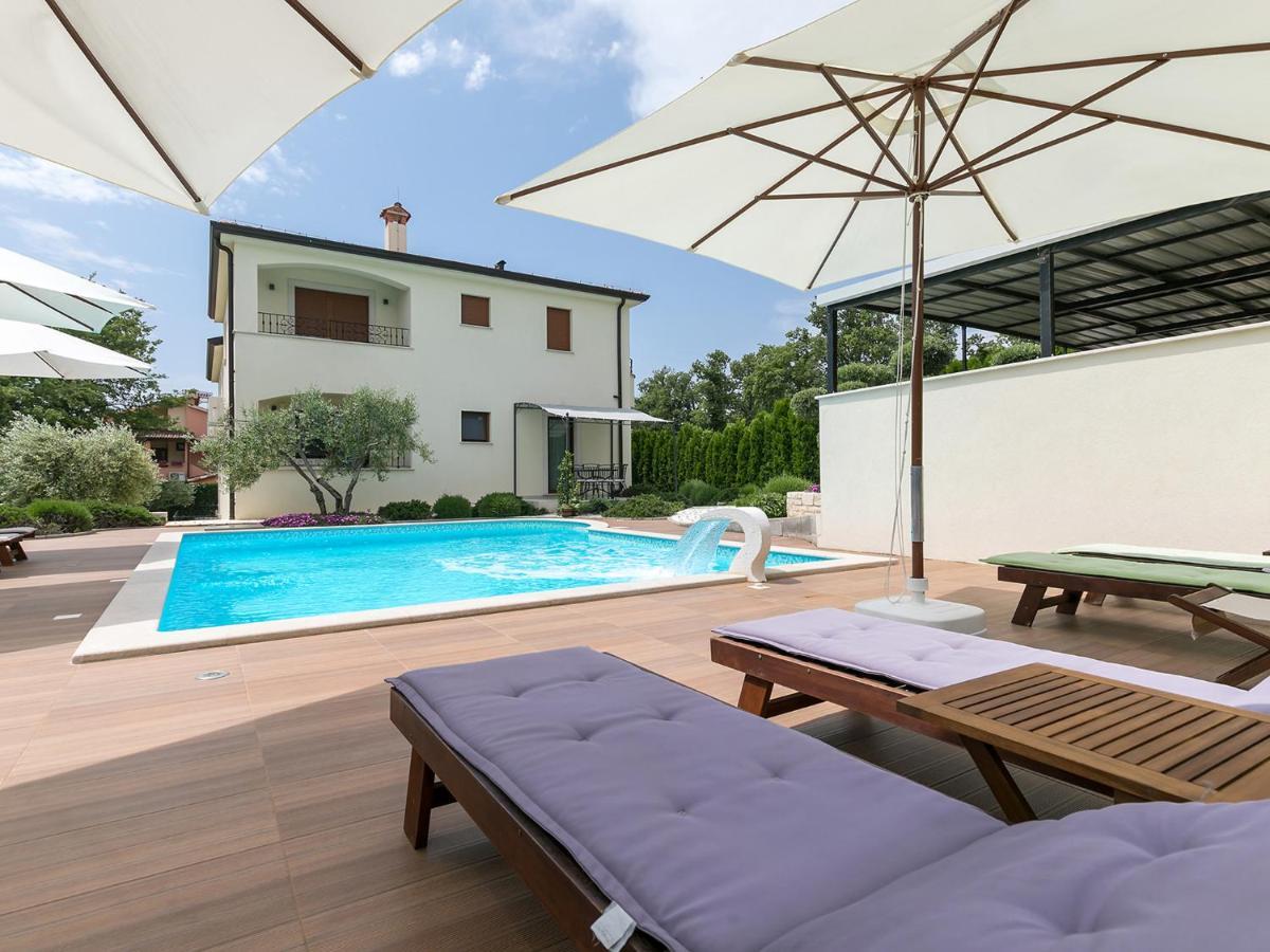 Villa Birikina With Pool Porec Exterior photo